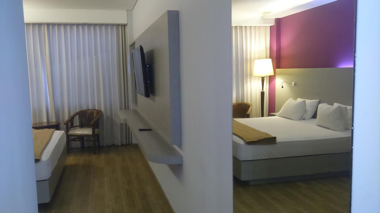 Hotel Kharisma Madiun Exterior photo